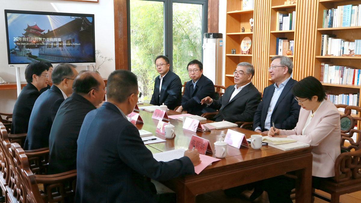 座谈会现场1_副本_副本.jpg