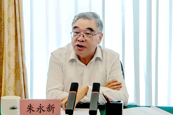 朱永新在湖北襄阳开展主题教育联系点工作2.jpg