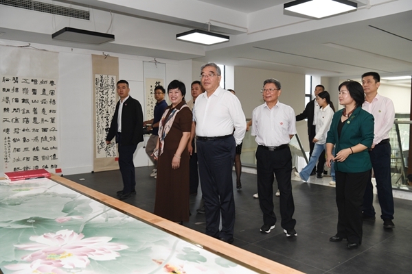 朱永新出席杨东莼同志生平思想研讨会4.jpg 朱永新出席杨东莼同志生平思想研讨会4.jpg