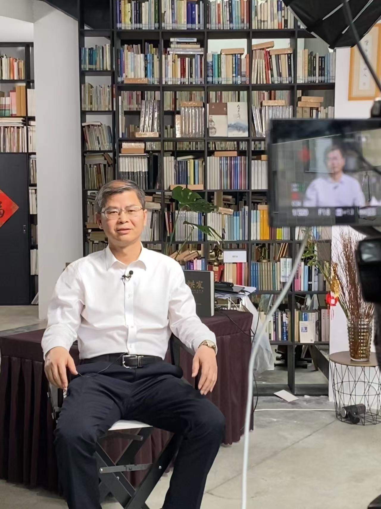 周新华.jpg